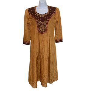 Gold / Maroon Embroidered Dress 3/4 Sleeve Round Neck SZ M By V-Star EUC